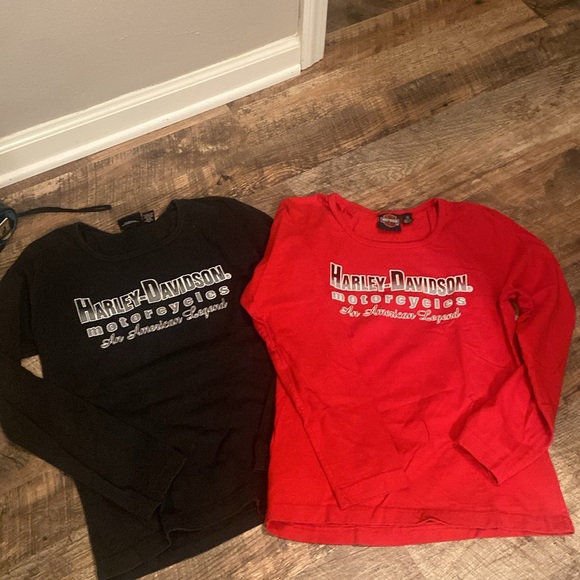 HD bundle of 2 good condition long sleeve shirts.Size Medium check out my closet - Picture 10 of 10